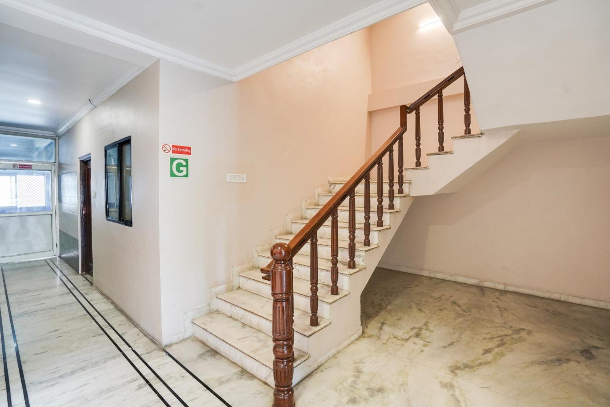 Super Hotel O Pithampur Formerly Ganga Residency Akolia Zewnętrze zdjęcie