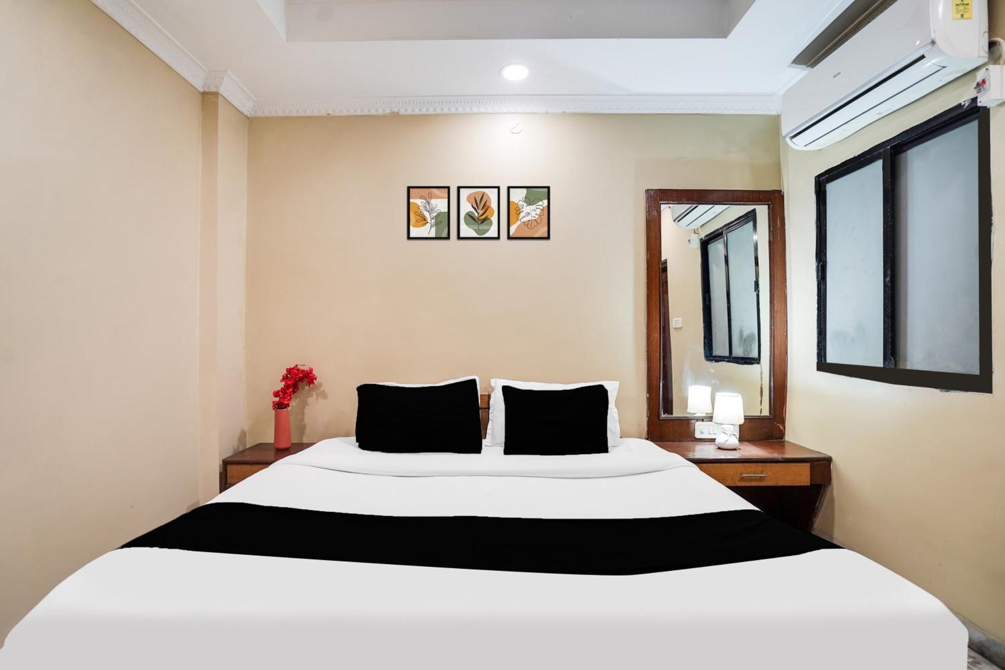 Super Hotel O Pithampur Formerly Ganga Residency Akolia Zewnętrze zdjęcie