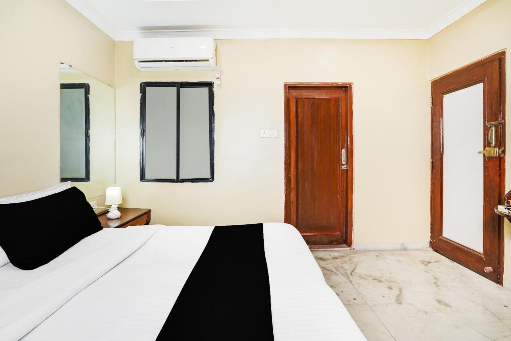 Super Hotel O Pithampur Formerly Ganga Residency Akolia Zewnętrze zdjęcie