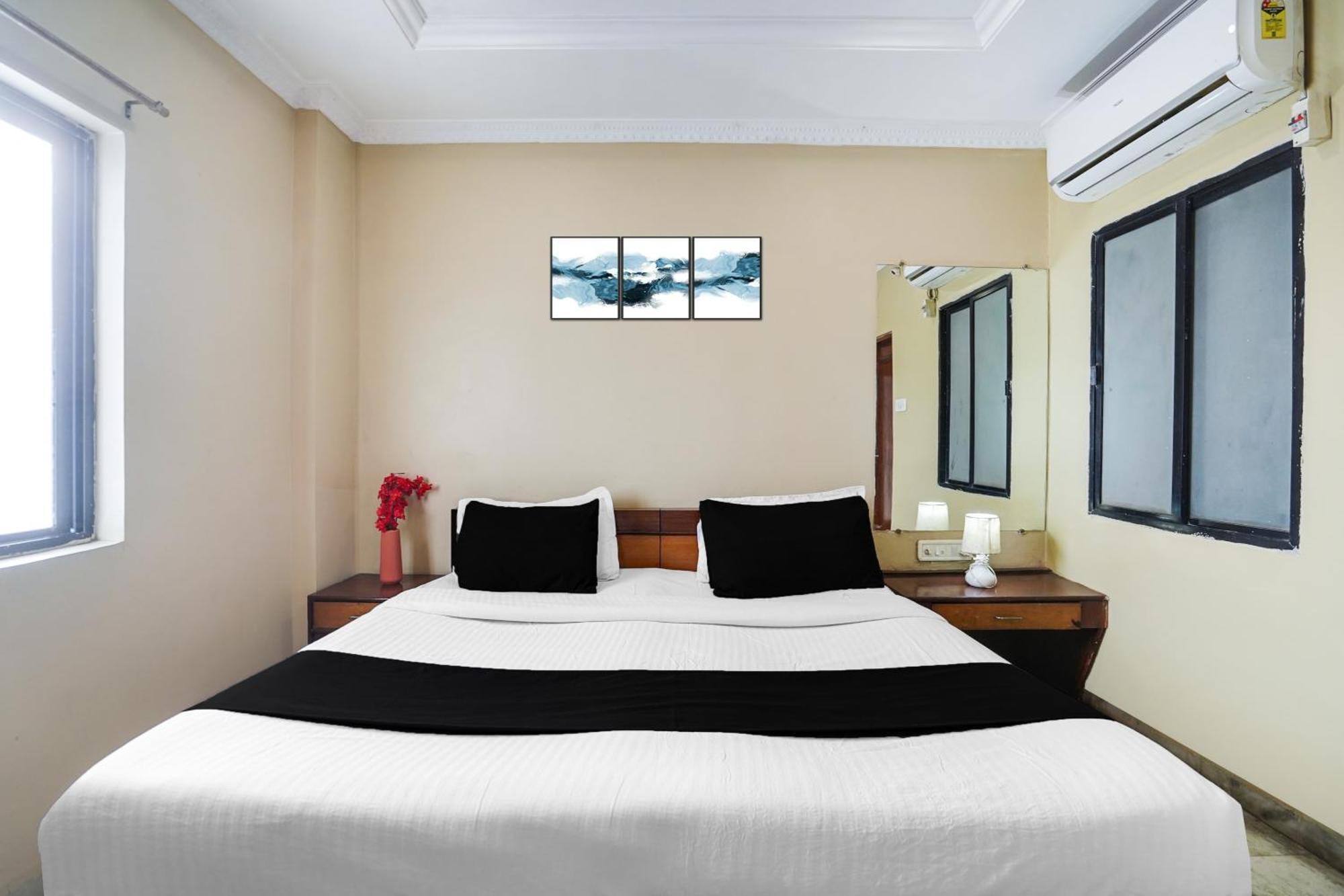 Super Hotel O Pithampur Formerly Ganga Residency Akolia Zewnętrze zdjęcie