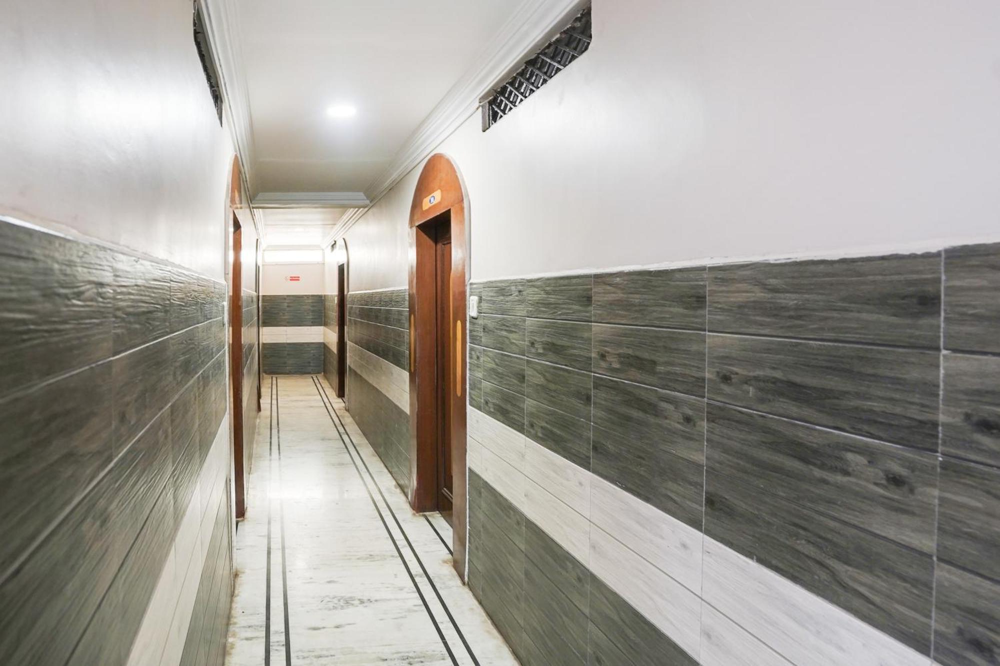 Super Hotel O Pithampur Formerly Ganga Residency Akolia Zewnętrze zdjęcie