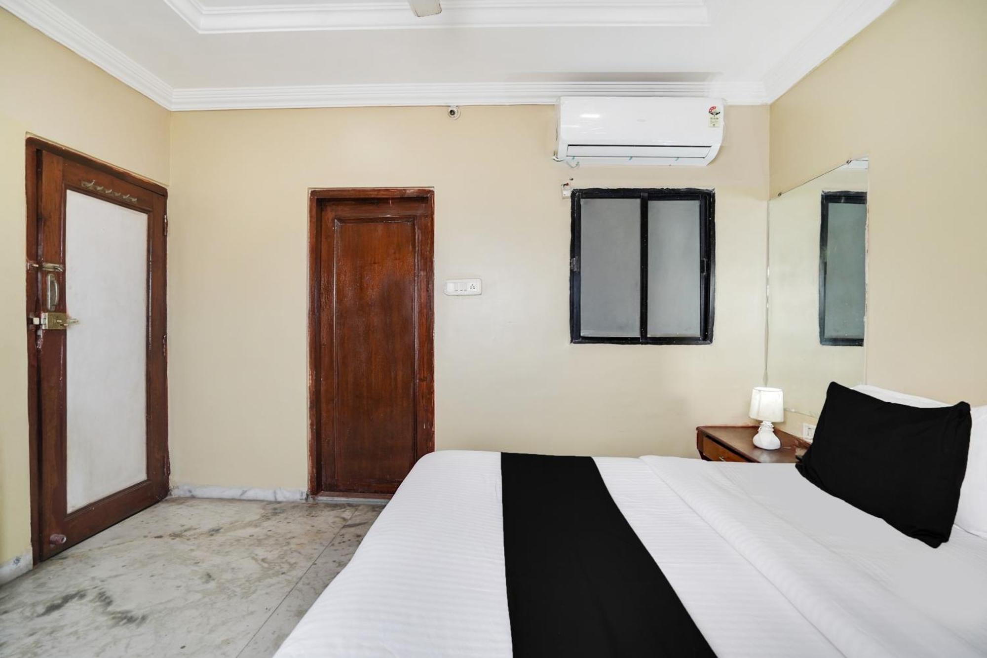 Super Hotel O Pithampur Formerly Ganga Residency Akolia Zewnętrze zdjęcie