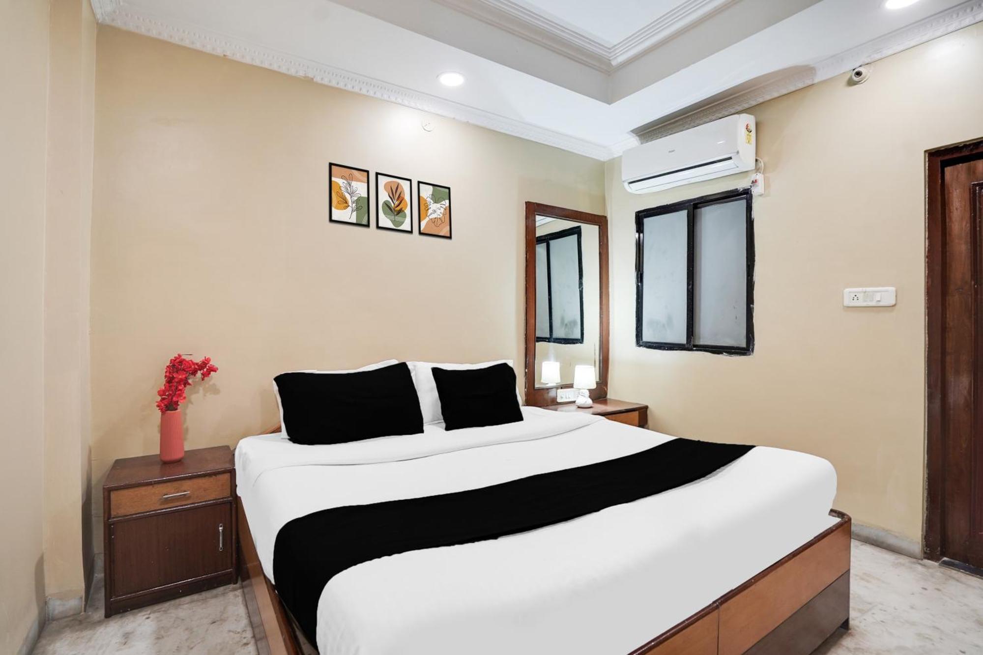 Super Hotel O Pithampur Formerly Ganga Residency Akolia Zewnętrze zdjęcie